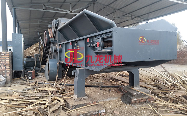 大型樹枝粉碎機(jī) 大型樹枝粉碎機(jī)